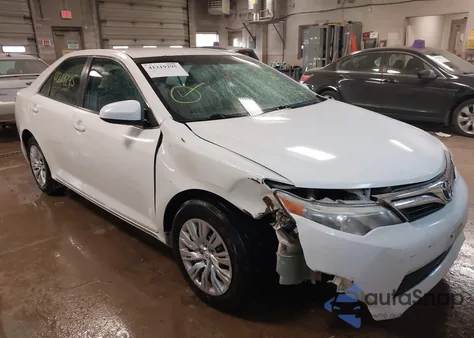 2012 Toyota Camry Base z USA, uszkodzony, nr VIN 4T4BF1FK1CR199502